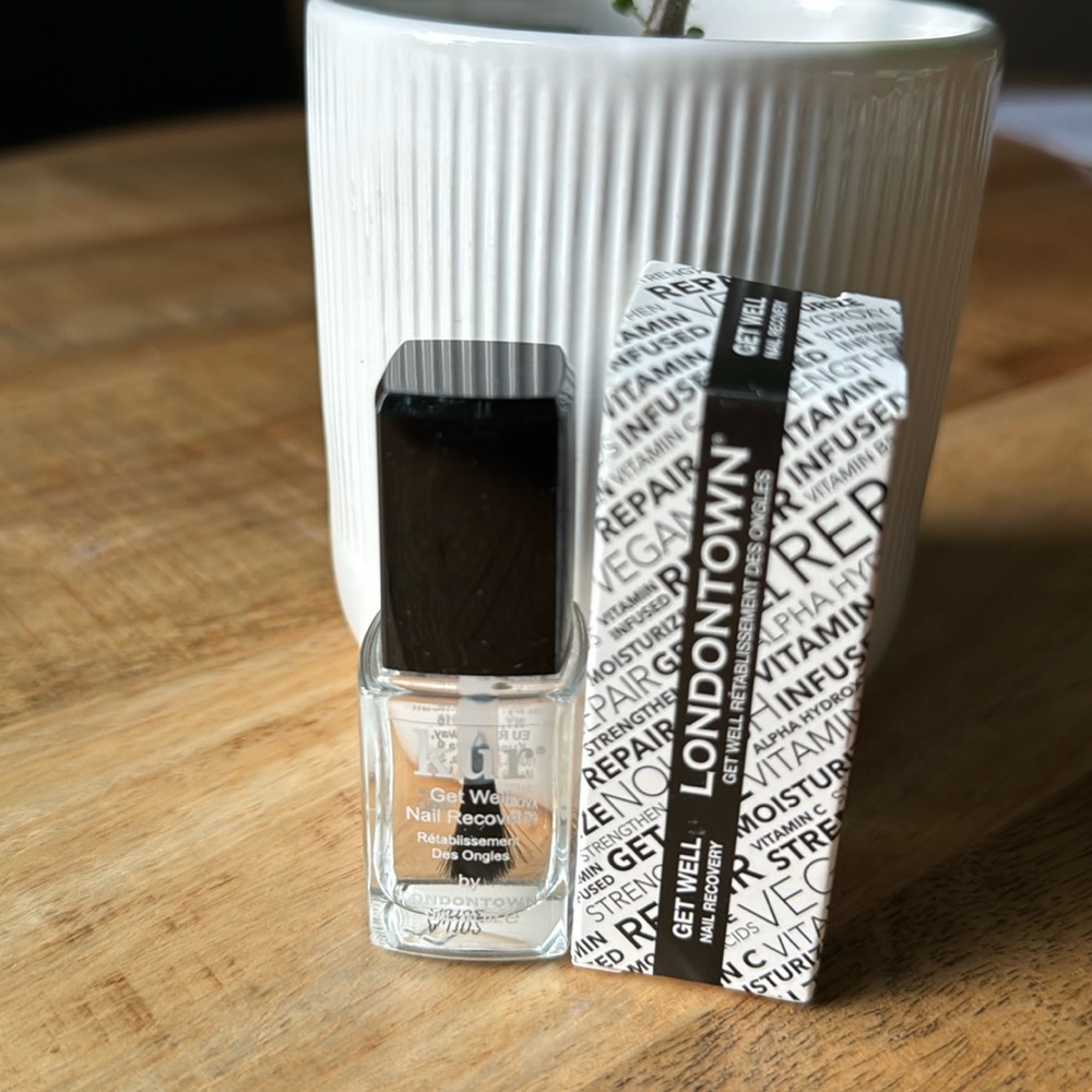 LONDONTOWN Get Well Nail Recovery, 0.4 fl. oz.
New in box